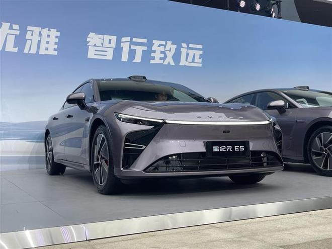 ES销量迎来上涨 实力不输小鹏P7+？PG麻将胡了2新款上市立竿见影 星纪元(图3)